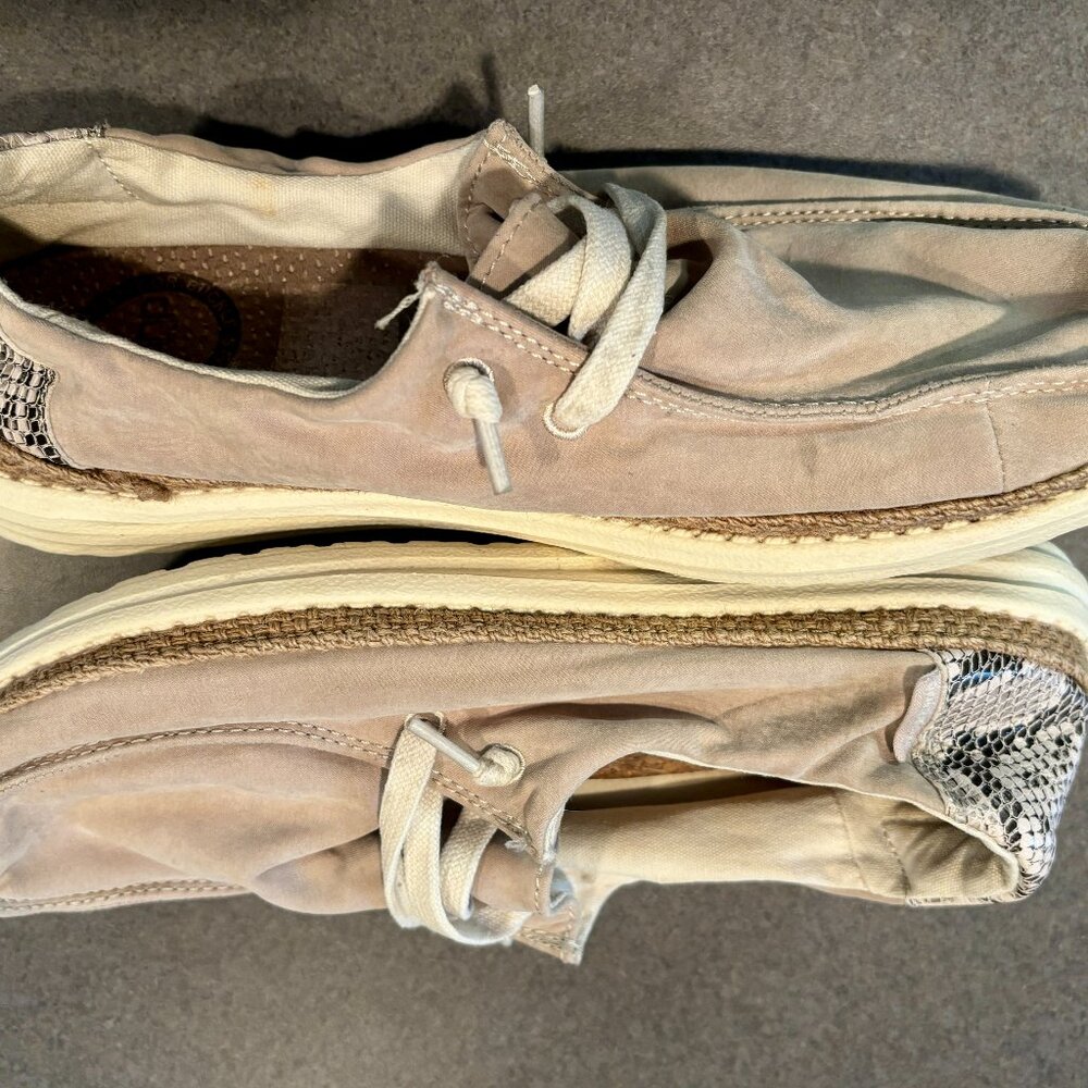 Hey Dude Women’s 9 Gray Wendy Python Taupe Slip On Casual Shoes